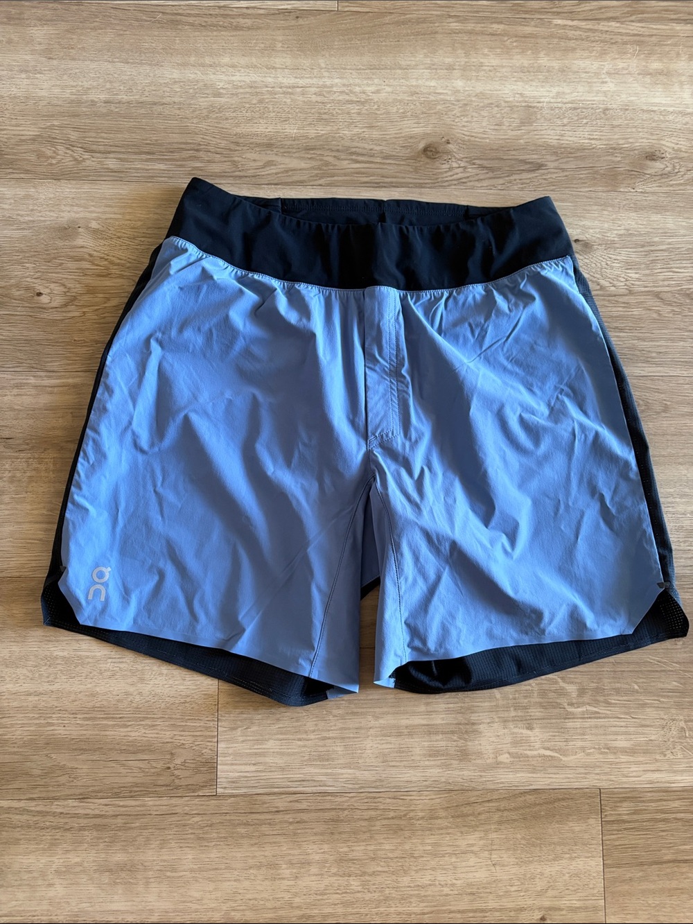 Preowned On Cloud running shorts- Size S